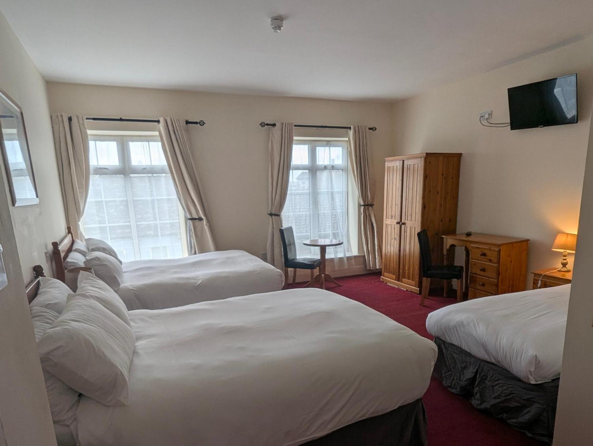 The Western Hotel Claremorris Eksteriør bilde